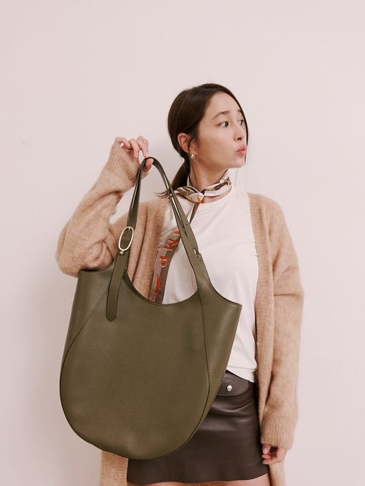  한여름에 벌써 가을? 이민정, 폭염 속 계절을 앞서간 이유는?