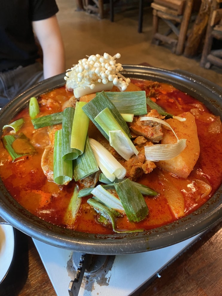  전주 현지인 맛집 우아동 기찻길 옆 오막살이 닭도리탕 만새전 모임하기 좋은 아중리 맛집 닭볶음탕맛집