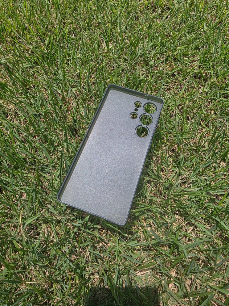  레드빈 고스트핏 0.6mm 초슬림케이스  심플해요.