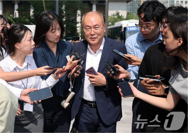 삼부토건 회장, <b>김건희 여사</b> 연루 의혹 전면 <b>부인</b>: 진실 공방의... 