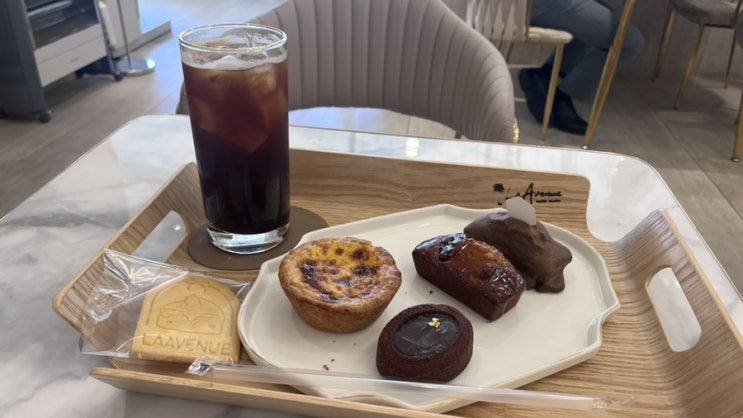  성수 분위기 좋은 디저트(케잌)맛집 - [라에비뉴 성수]