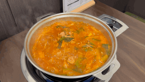  혜화 맛집 갱상도집, 속 풀리는 촌돼지찌개에 겉바속촉 동래파전