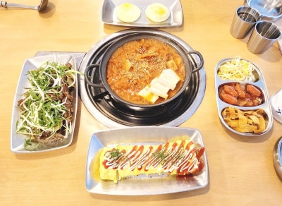 번동맛집 고기반햄반김치찌개&김치찜 수유본점 너무 맛있어요.