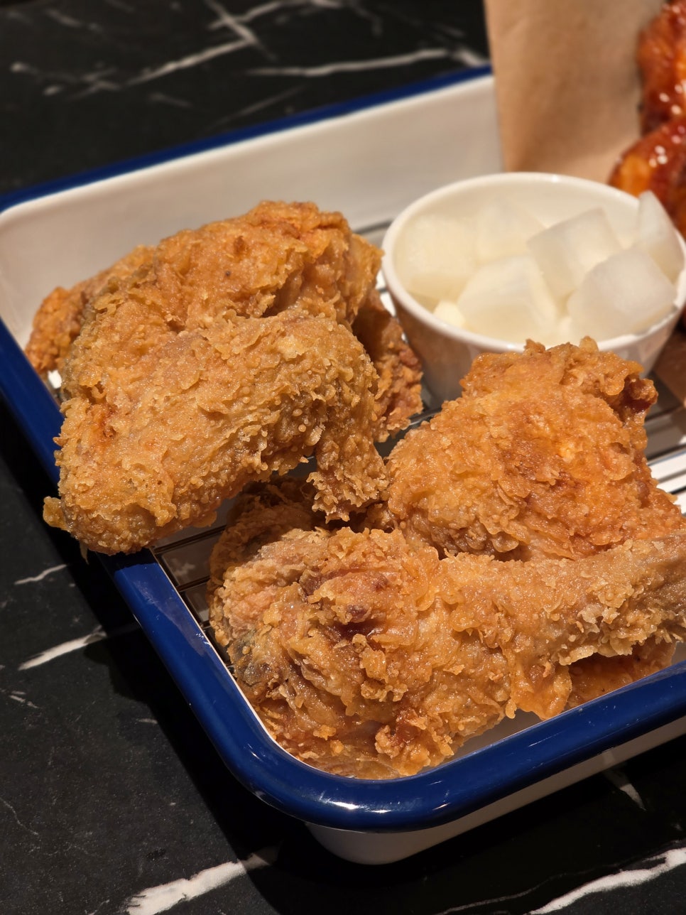BBQ 서울고사거리점 사진 6