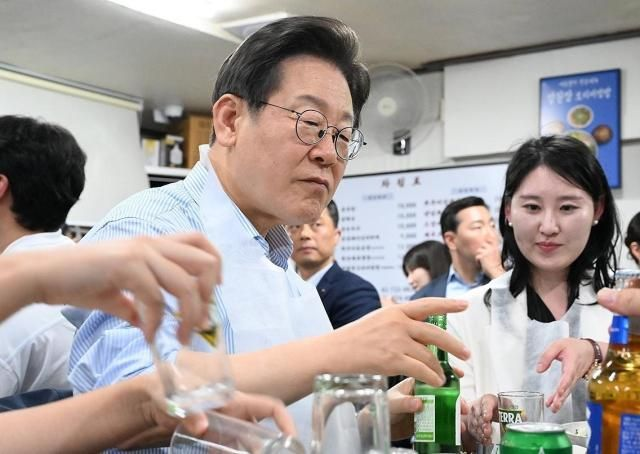  이재명 "골목상권 살아야 경제가 산다...외식 동참해달라"