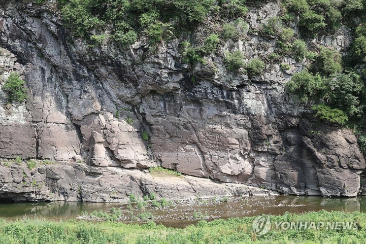  반구천 암각화 세계유산 등재! 선사시대의 숨결이 살아 숨 쉬는 그곳