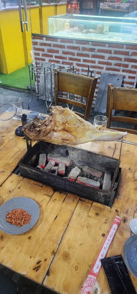  베트남 호치민 맛집 71탄 "Cuu nuong Nhat thuy phong" (양고기 바베큐 전문점, 2군 타오디엔)