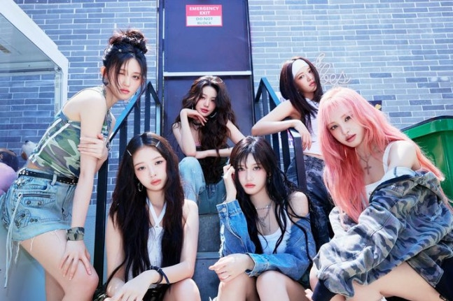 [단독] <b>아이브</b>, 드디어 <b>롤라팔루자 베를린</b> 입성! ㄷㄷ 한국... 