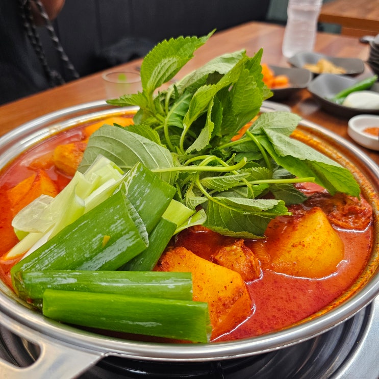  울산 북구 맛집 24시 단체 밥집 겸 술집 고래해장 명촌 본점