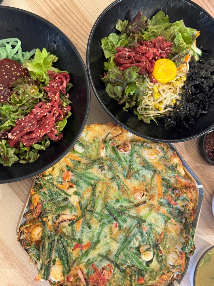  [맛집] 현지인 기장 일광 맛집 - 산청칼국수 - 솔직후기! 육회비빔밥·해물부추전 싹쓸이한 찐리뷰 