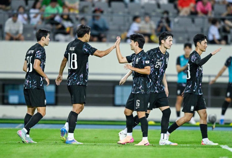 <b>축구</b>대표팀, 6년 만에 <b>동아시안컵</b> 결승… <b>우승</b> 향해 ‘한일전... 
