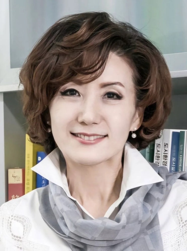 제자 <b>논문</b> 11여개 <b>표절 논란</b> 교육부장관 후보 <b>이진숙</b> 사주