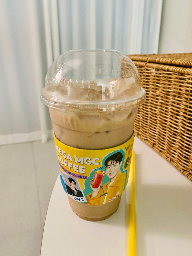 메가커피 곡물라떼 꿀팁 옵션 카페인 당류 맛