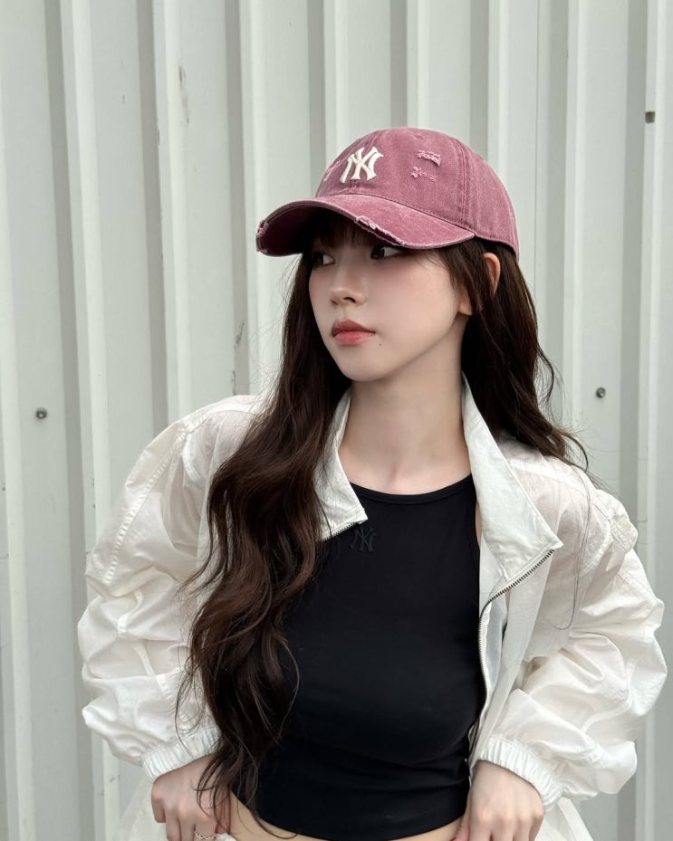  여름 여자 야구 모자 브랜드 종류하면 딱딱인 MLB 데미지 워싱 여성 볼캡 추천 w. 카리나