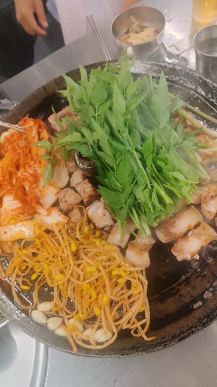  [홍대입구역] 아이묭 내한 고기 맛집 추천 <목구멍 홍대입구점>