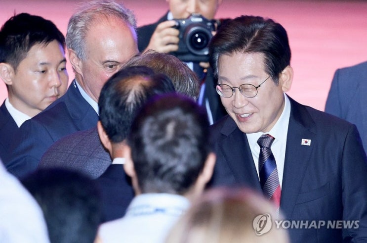 모였다” <b>이재명 대통령</b>, <b>세계정치학회</b> 서울총회 기조연설