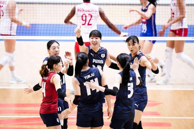 졌다…<b>여자배구</b> VNL 17위 마감, 태국이 승점만 따면 <b>강등 확정</b>
