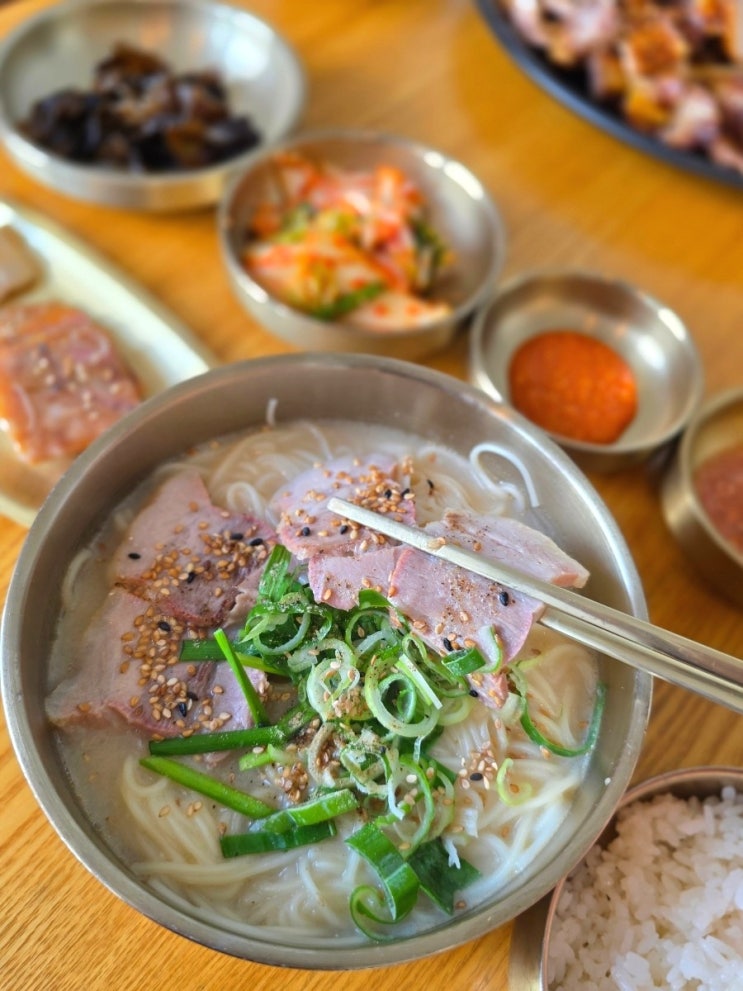  세종족발맛집 어진동 장충고기국수&장충동왕족발