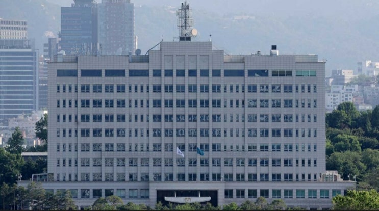포상휴가가 아니라면 현안을 해결할 인사를 해당 국에 <b>파견</b>하라