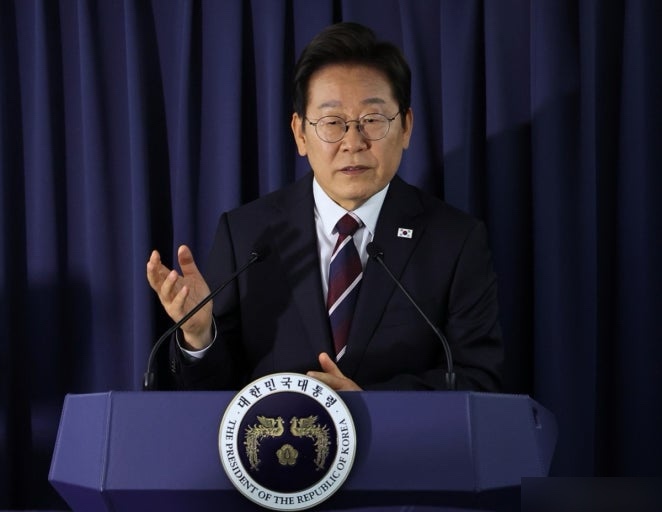 13개국 <b>특사단</b>은 누구?… 김종인, 김부겸, 추미애등 <b>파견</b>, 실용... 
