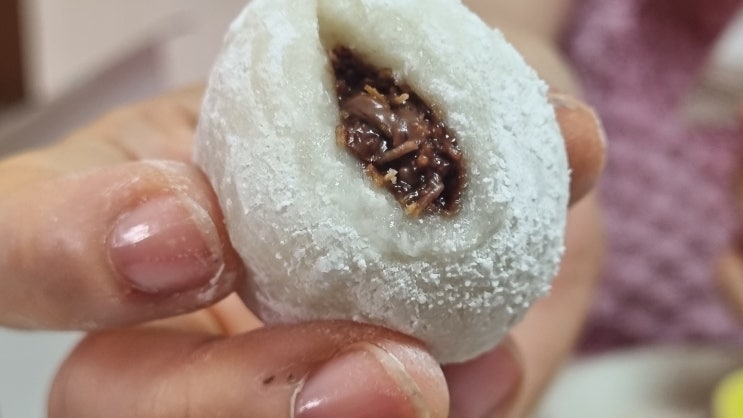  두바이 초콜릿? 이제는 초코떡의 시대! 입안에서 펼쳐지는 황홀경, 메고지고 카다이프 초코찹쌀떡 후기
