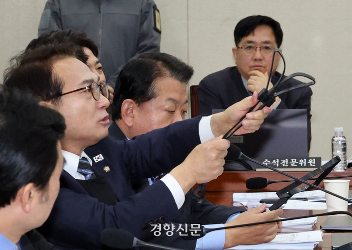 내란특검, 출석 <b>거부</b>하는 <b>윤석열 강제 인치</b>