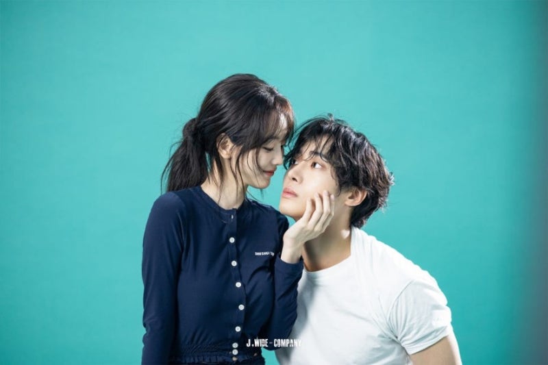 秋英宇、趙怡賢「牽牛與仙女」情侶Marie Claire畫報幕後雙人照