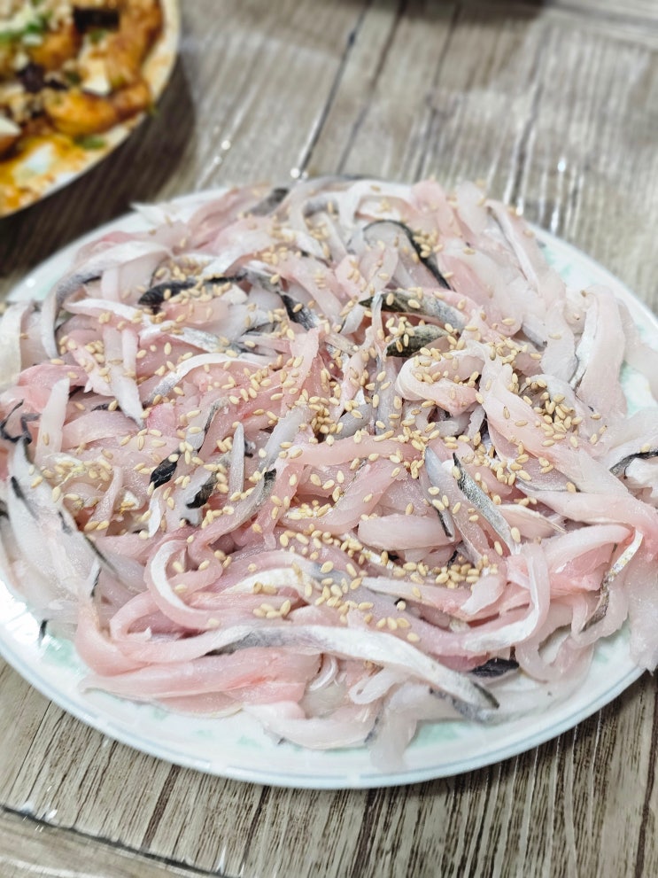  현풍 백년도깨비 시장 속 숨겨진 맛집 영남장어횟집에서 첫 웅어회 먹고 온 후기