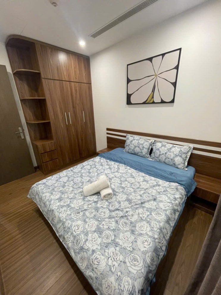  하노이 웨스트포인트 W2동 75m2 2룸 풀옵션 2000만동 ( Vinhomes Westpoint ) 좋은 아파트 임대 알려드립니다