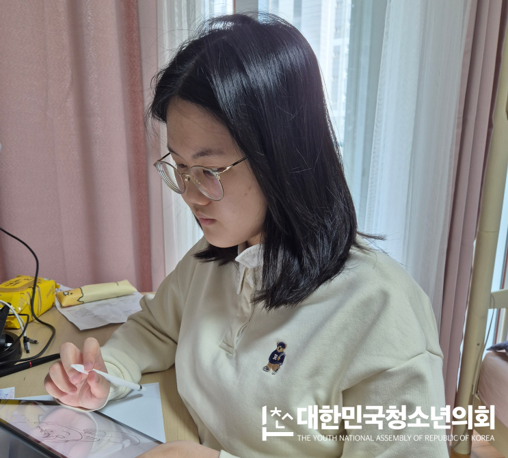 학교 밖을 벗어난 교육, 창작자가 되고 싶은 청소년 심리학자 조윤서 양을 만나다 [인터뷰]