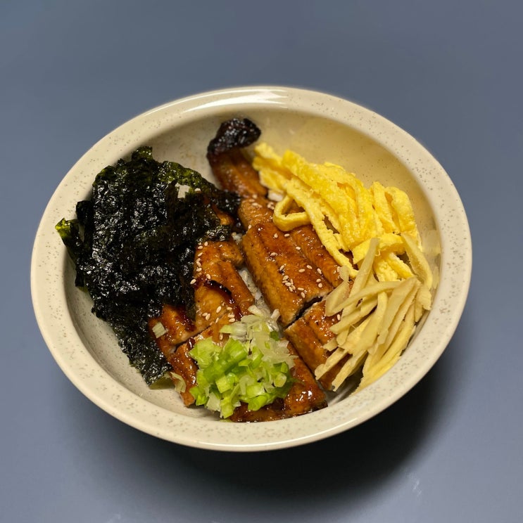  이나카안 장어구이 집에서 후쿠오카 장어덮밥 맛보기