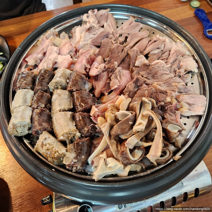  [일산/마두역] 정돈도마수육순대국 - 신선한 머릿고기 수육에 가성비 좋은 소주 한 잔!