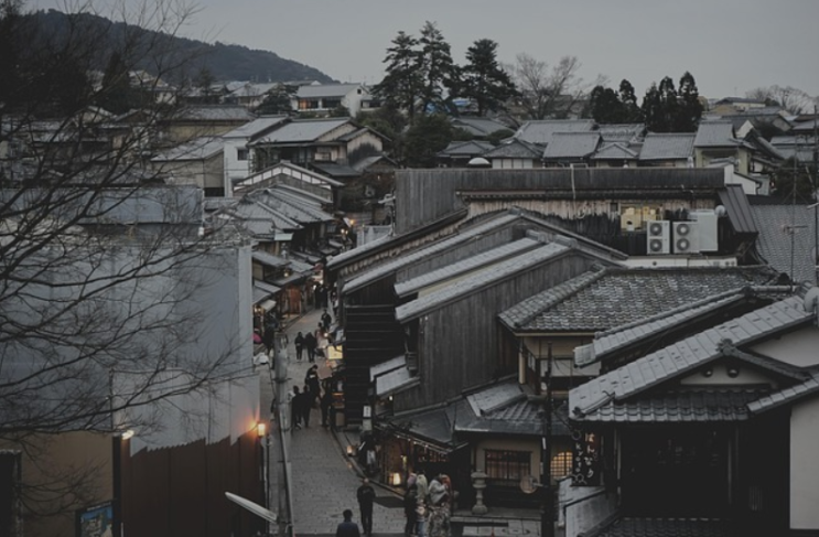 서로의 경계 너머 진심을 들여다본다는 것, 지극히 개인적인 <교토, 파사드> 서평