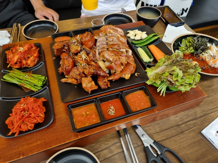  연신내 모임장소 귀한족발 깔끔한 맛집 리얼후기