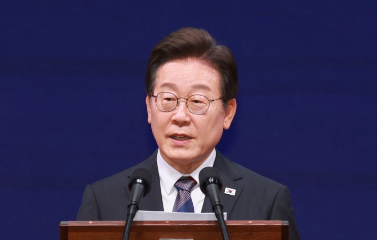 <b>이재명</b> 대통령 “<b>친위쿠데타</b>, 민주주의 짓밟은 폭거”