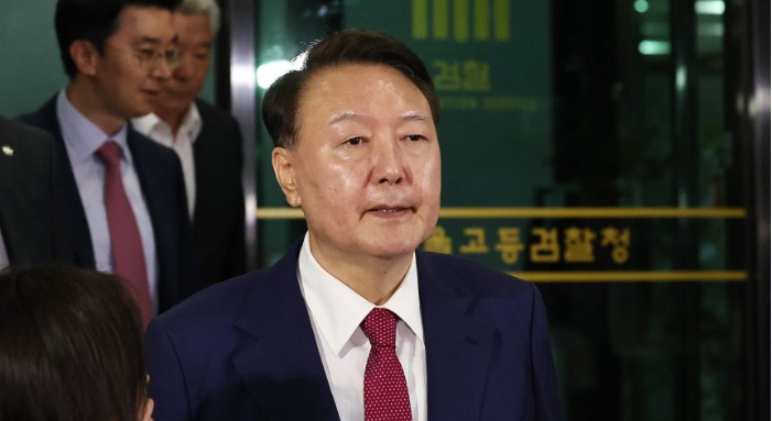 윤석열, 건강악화 주장하며 '내란특검 소환' 또 불응…강제 구인 가능할까