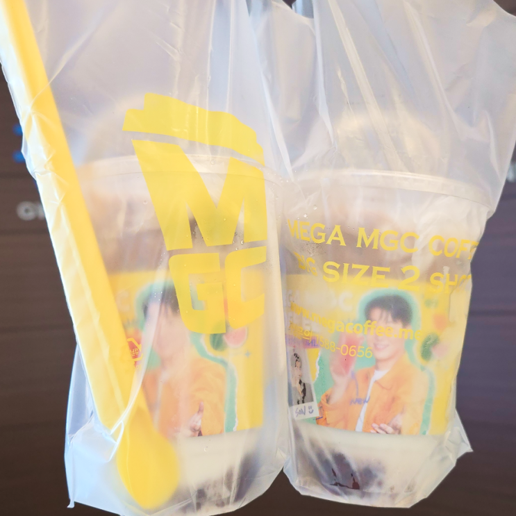  씨앗팥도너츠와 메가커피 팥빙 젤라또 파르페까지! 달콤한 간식 이야기