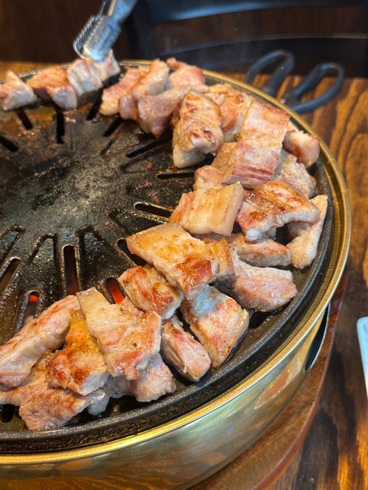  광주 진월동 보이저 삼겹살 맛집 육갑