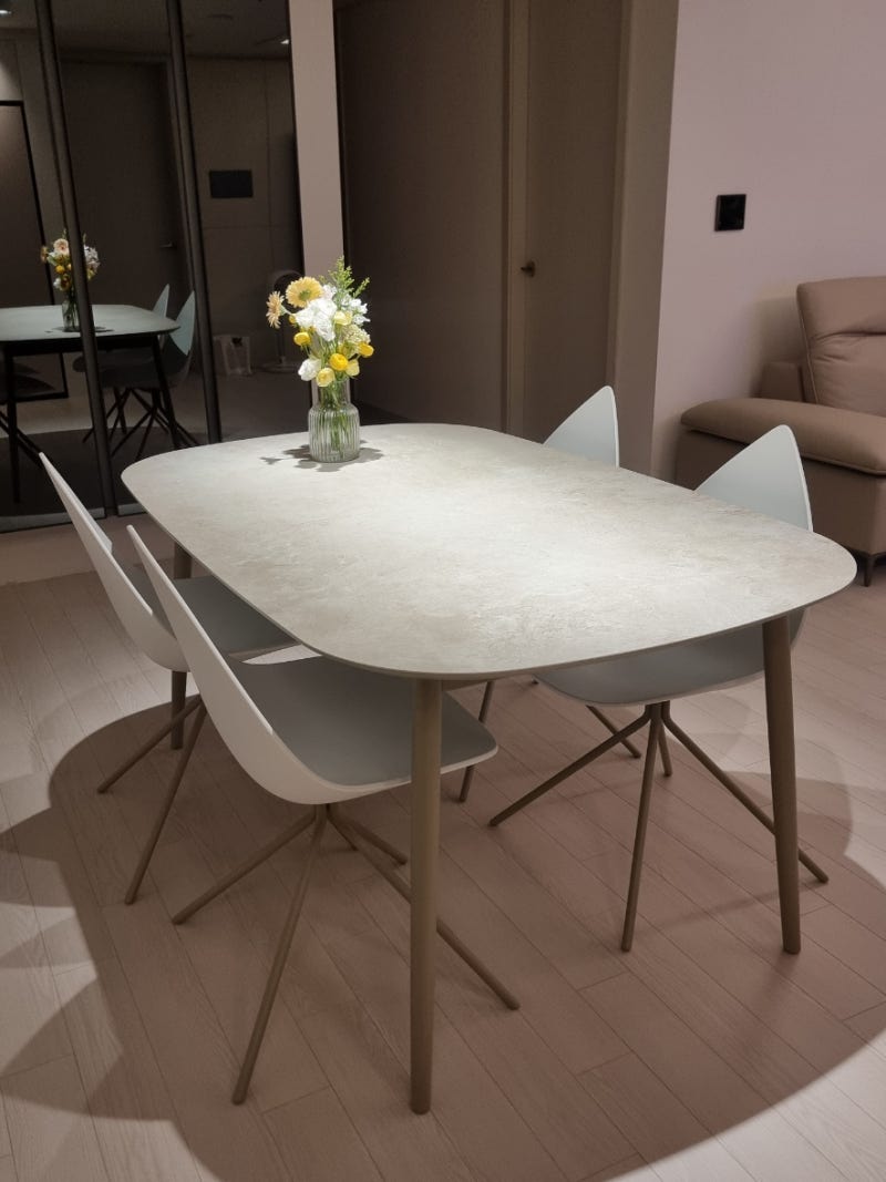 BoConcept 보컨셉 킹스턴 식탁 세라믹, 오타와 의자 후기
