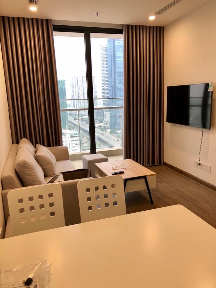  하노이 웨스트포인트 W2동 75m2 2룸 풀옵션 1850만동 ( Vinhomes Westpoint ) 좋은 아파트 임대 알려드립니다