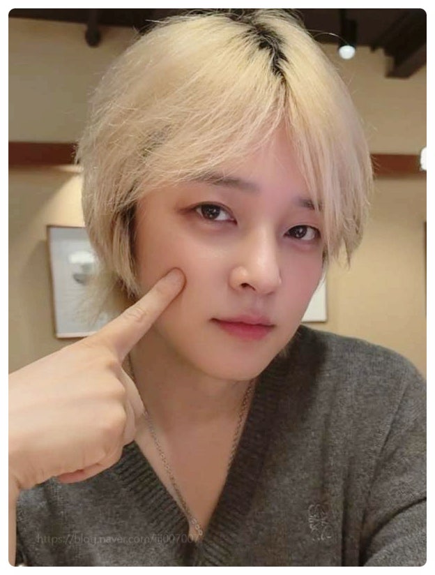 유엔 김정훈 근황 공개 픽셀 아바타보다 더 동안인 실물 비주얼