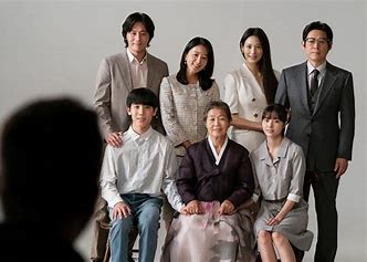  영화 보통의 가족 감상평 리뷰 시시각각 변하는 연기(緣起)의 세계