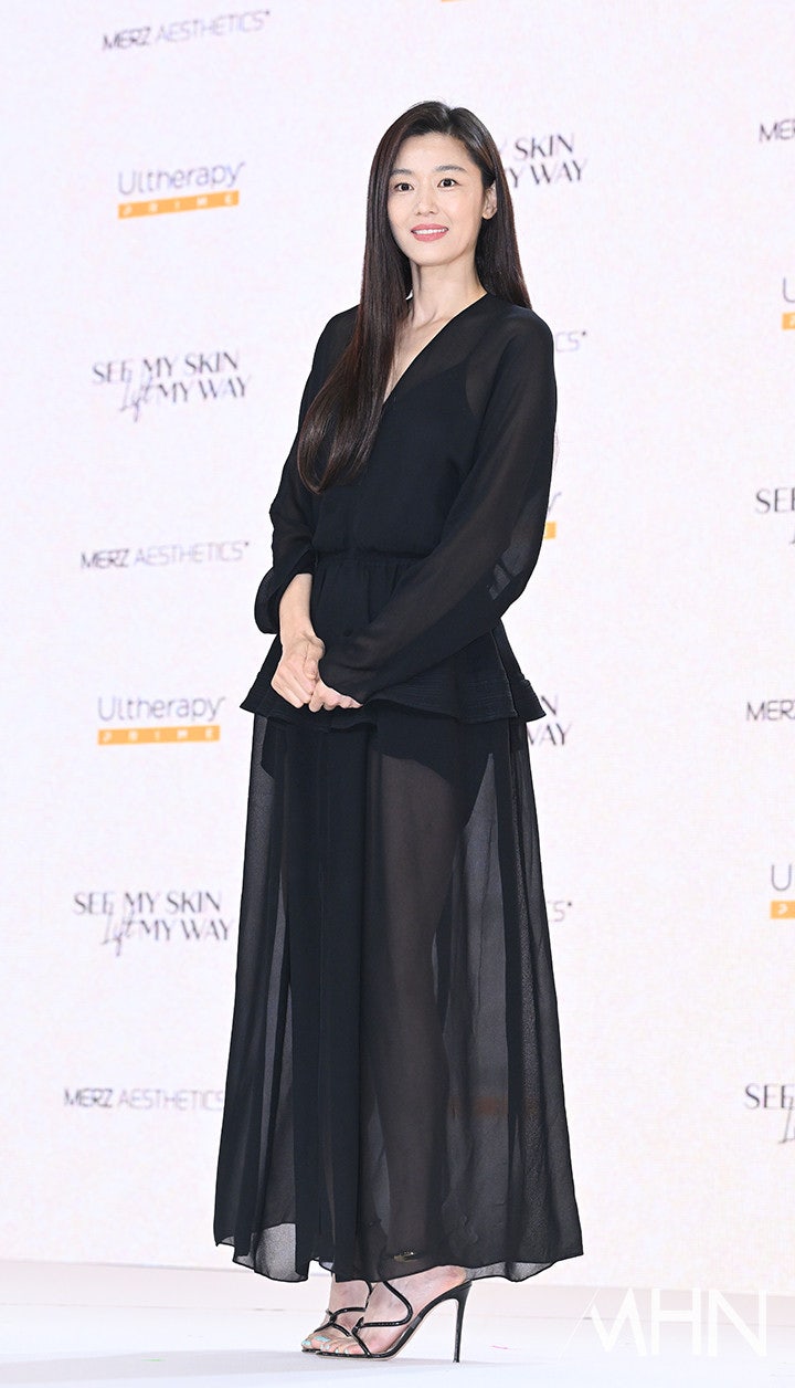 전지현, 소속사 설립과 변신