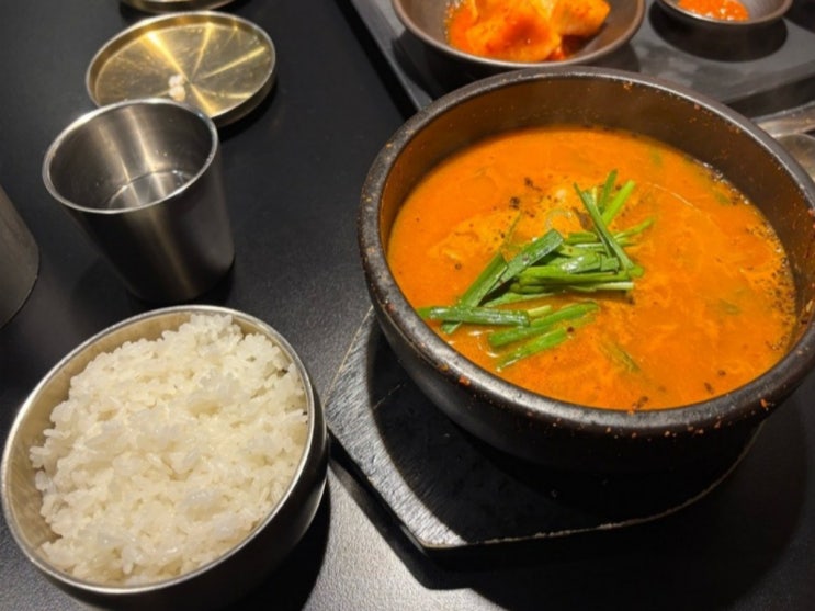  서울 여의도 샛강역 한식 점심 메뉴 추천 순대 국밥 맛집 수백당