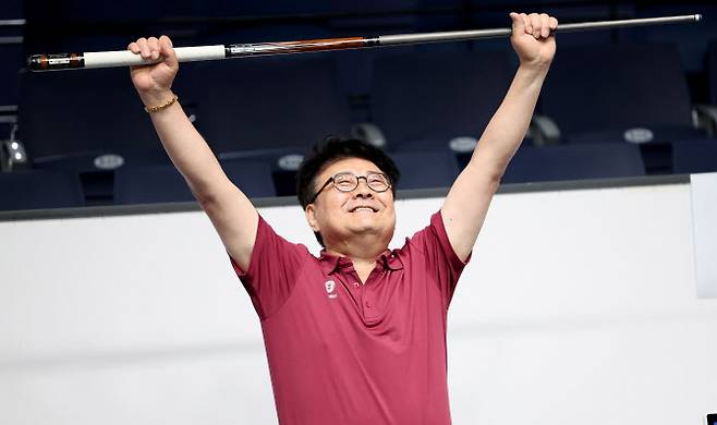 69세 당구 영웅 김무순, <b>드림 투어 우승</b>으로 써내려간 짜릿한... 