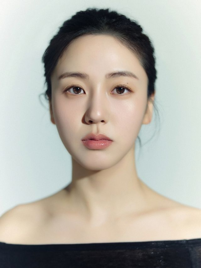“윤여정 통역가 누구야?”…美 시상식 휩쓴 초대형 시리즈에 韓 신예 장서연 전격 캐스팅!