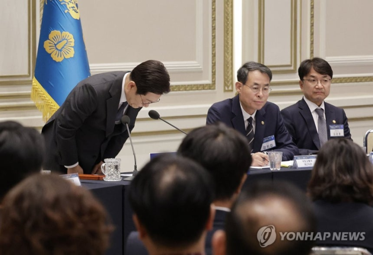 [이슈] 이재명 <b>대통령</b>, 사회적 참사 유가족에 <b>사죄</b>… "국가가 그... 