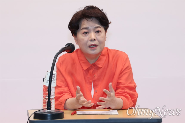 [속보] <b>윤희숙</b>, 나경원·윤상현·장동혁·<b>송언석</b>에 "스스로 <b>거취</b>... 