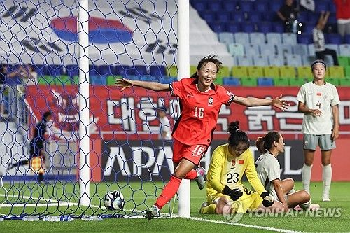  남자 실패한 우승, 여자대표팀 보인다!…일본-중국 득점 없이 0-0 무승부→한국, 대만 잡으면 '극적 우승' [수원 현장]
