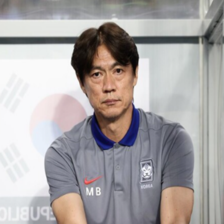 한일전 패배후 홍명보 감독의 인터뷰!! 머?? 득점 빼고는 우리선수들이 더 잘했다?? 같은 경기를 본게 맞는건가??(홍명보 3백 롱볼 전략 실패, 한일전 사상첫 3연패)